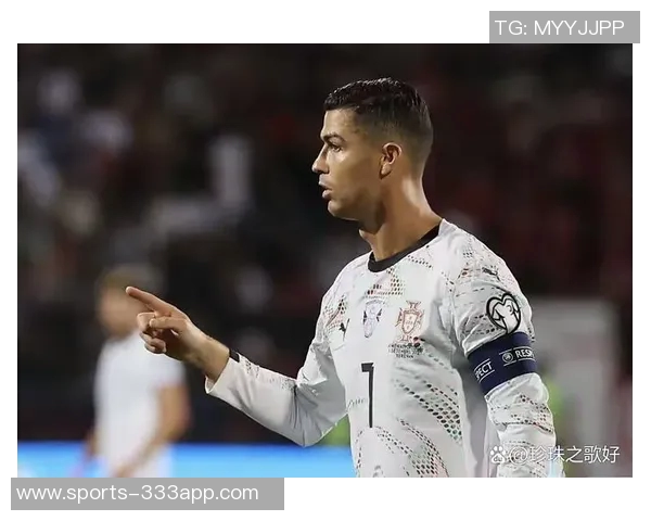 C罗双响助力球队连胜十场社交媒体分享成功秘诀与努力工作的重要性