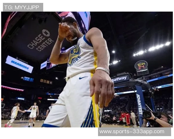 库里状态低迷失误频频23投仅得24分正负值惨淡21